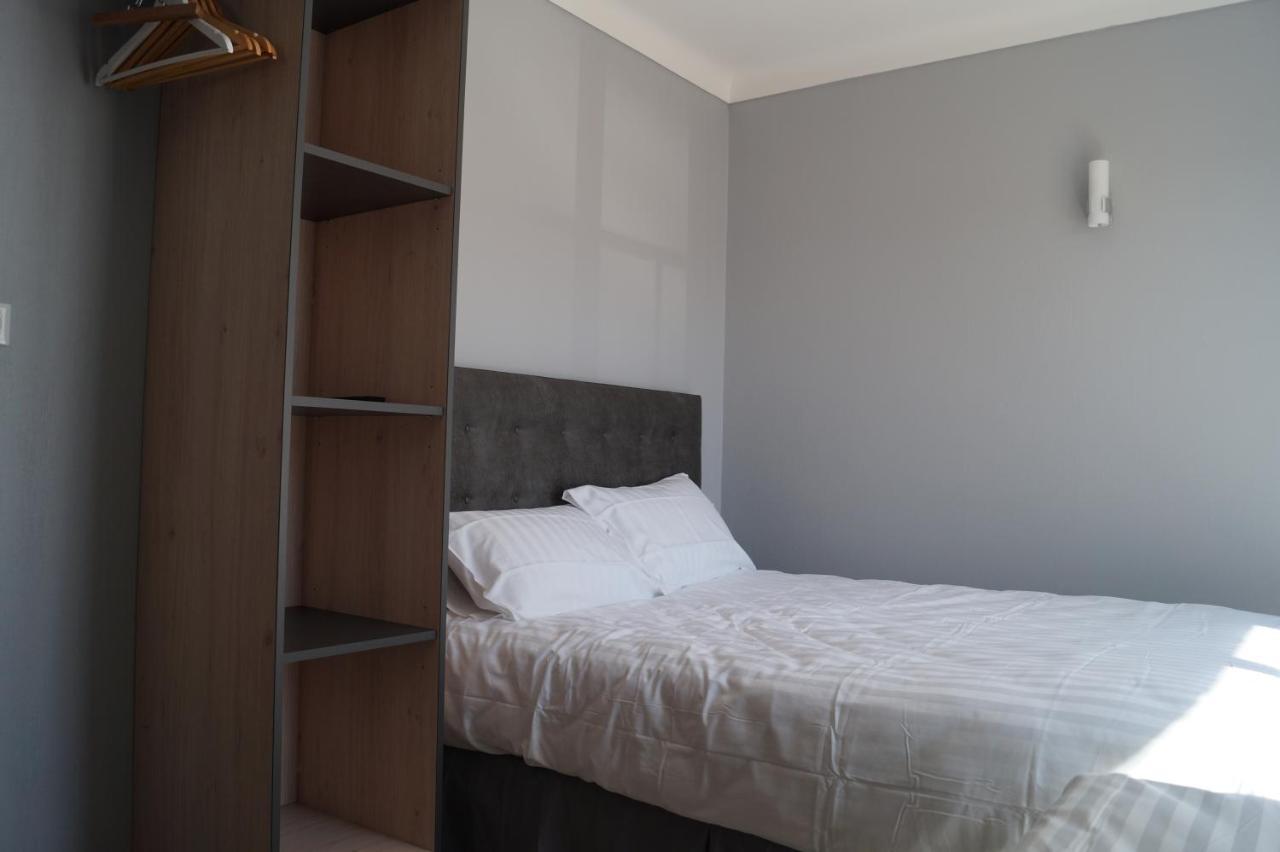 Hotel L'Embarcadere ลาบาร์-เดอ-มงต์ ภายนอก รูปภาพ