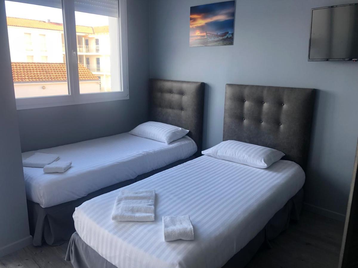 Hotel L'Embarcadere ลาบาร์-เดอ-มงต์ ภายนอก รูปภาพ