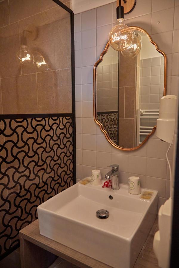 Hotel L'Embarcadere ลาบาร์-เดอ-มงต์ ภายนอก รูปภาพ