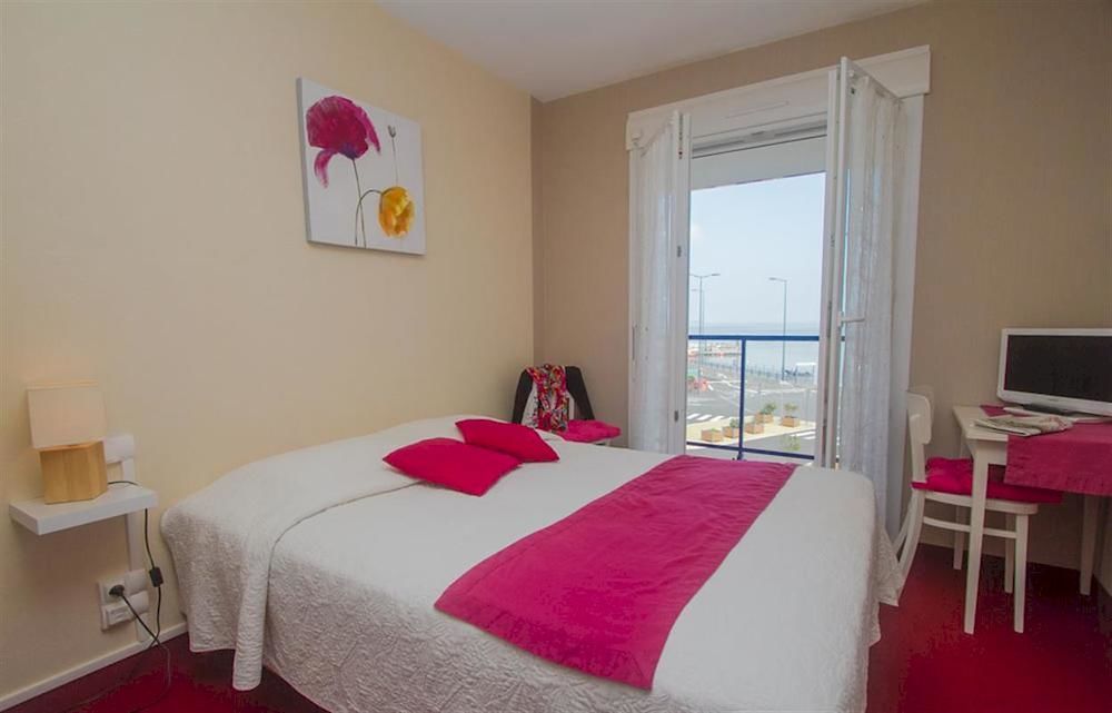 Hotel L'Embarcadere ลาบาร์-เดอ-มงต์ ภายนอก รูปภาพ