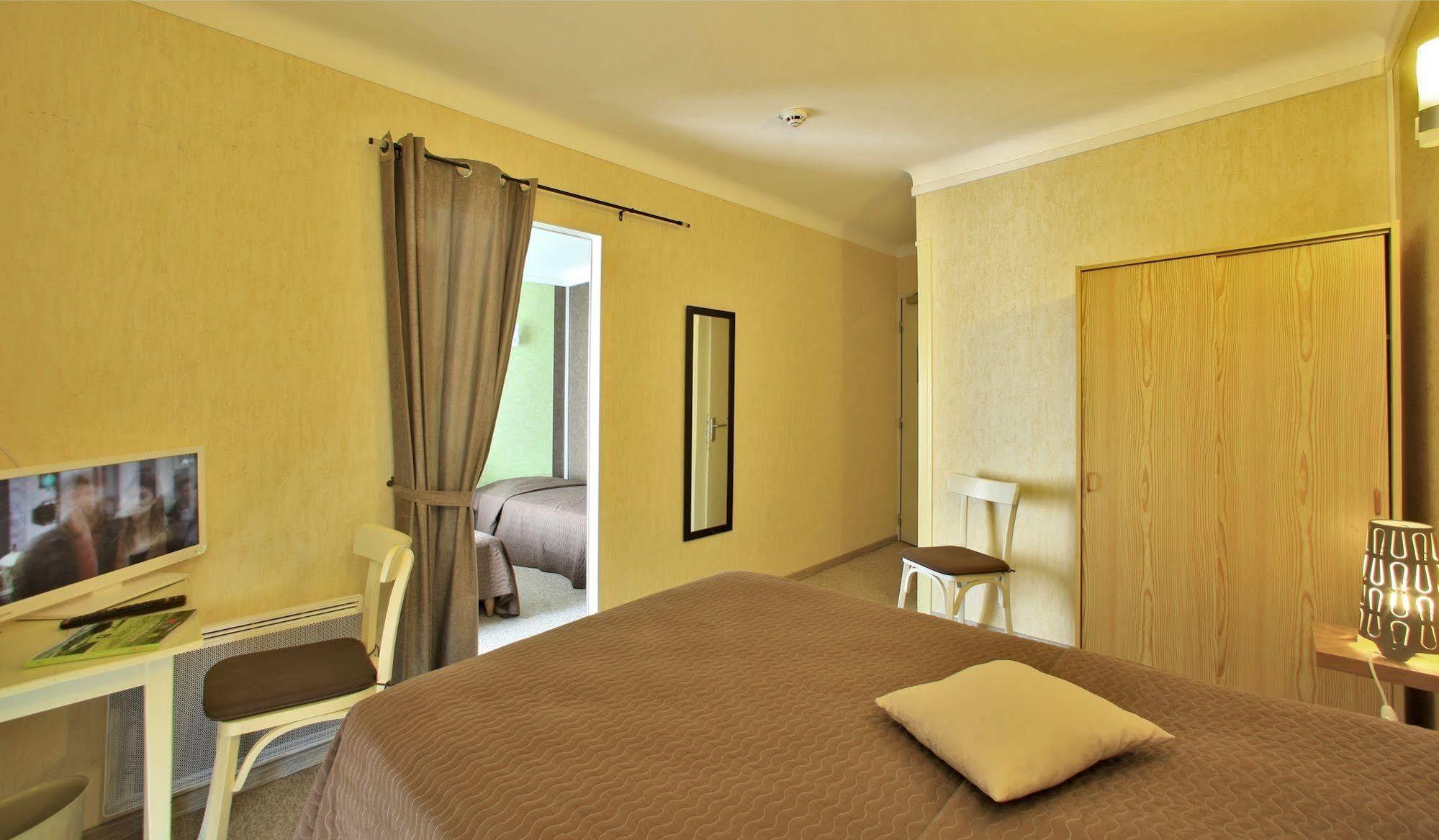 Hotel L'Embarcadere ลาบาร์-เดอ-มงต์ ภายนอก รูปภาพ